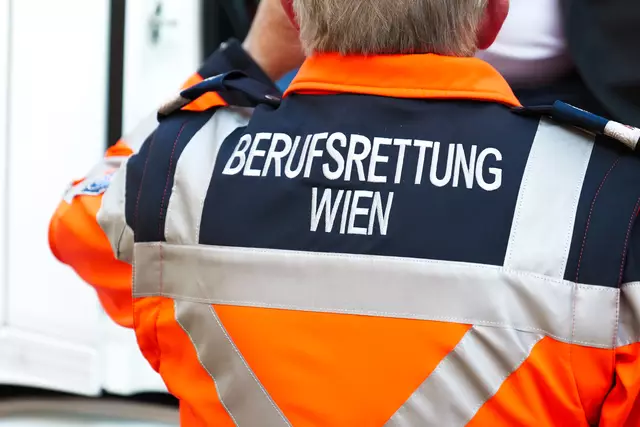 Eine 15-jährige Fußgängerin wurde bei einem Verkehrsunfall schwer verletzt. Sie befinde sich in einem kritischen Zustand. (Symbolfoto) | Foto: Maximilian Spitzauer/MeinBezirk