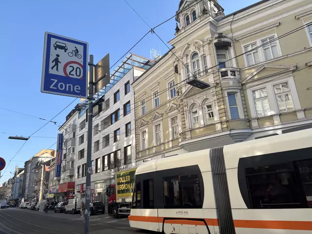 Von der Goethekreuzung bis zur Scharitzerstraße wird die südliche Landstraße jetzt zur Fußgängerzone. | Foto: MeinBezirk