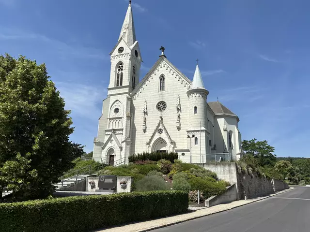 Seit November 2023 ist die Pfarrkirche in Müllendorf gesperrt.  | Foto: MeinBezirk