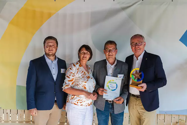 Gemeinderat David Breitenecker, Maria Forstner, Bernhard Teubl und Stephan Pernkopf. | Foto: Benjamin Wald