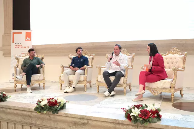 Mario Hofer (PUROLEX-Gründer), Marc Simmer (SIHGA-Geschäftsführer), Andreas Gabriel (Mikrobiologe der VTA), Sarah Radinger (Leiterin JWOÖ). | Foto: Andreas Maringer