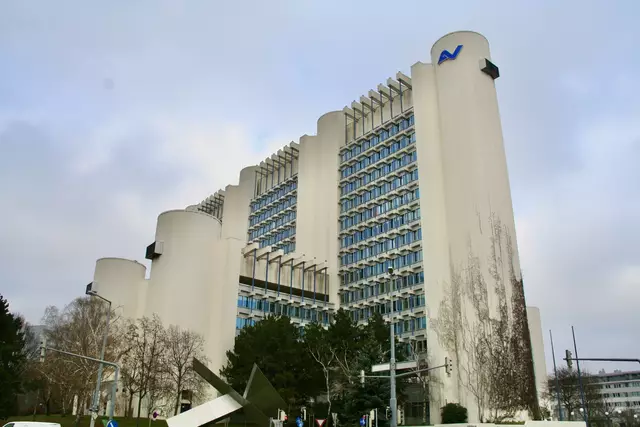 Die ehemalige AUVA-Zentrale in der Adalbert-Stifter-Straße 65 steht seit 2021 leer. (Archiv) | Foto: Karl Pufler