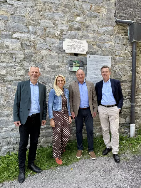 Landeskonservator Gorazd Živković, Amtsleiterin Bettina Waidhofer, Bürgermeister Josef Kronlechner sowie Präsident des Bundesdenkmalamtes Christoph Bazil | Foto: Stadtgemeinde Friesach