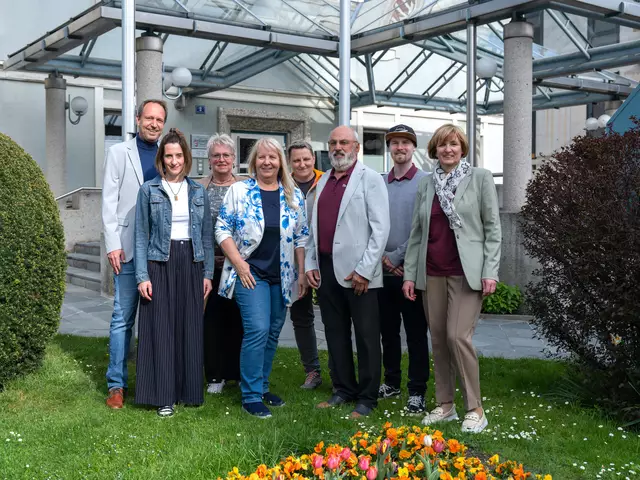 Gruppenbild „Die neue Mitte Jenbach“ – die kleine Gemeinderatsfraktion ist mit 2 Sitzen im Gemeinderat, allen Ausschüssen und im Gemeindevorstand vertreten und setzt laufend Impulse im Jenbacher Gemeinderat. | Foto: Torsten Mühlbacher