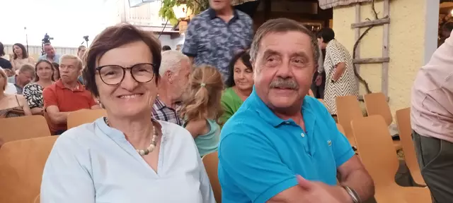 Das emeritierte Haus Ärzte Paar Dr. Renate und Dr. Willi Kelz freuen sich auf das letzte Sommerkarett.