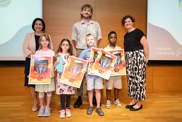 Volksschüler der Priesnitzgasse. | Foto: Kardea-Preis