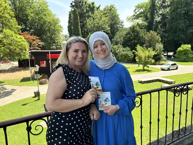 Die Stadtteilmütter Besa (links) und Tezcan. | Foto: Lisa Gold