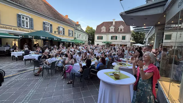 Der Südtiroler Platz in Weiz war Bühne für die Weizer Big Band Nacht. | Foto: MeinBezirk/Hofmüller