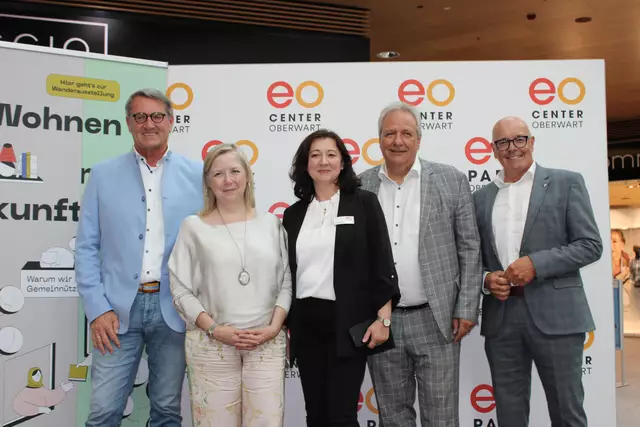 Von links: Alfred Kollar, Andrea Washietl, Margit Portschy, Michael Gehbauer und Georg Rosner eröffneten gemeinsam die Ausstellung im EO. | Foto: Anika Paul