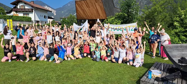 Dank der Unterstützung von Eltern, Sponsoren, Gemeinde und Lehrkräften und besonders durch die beeindruckende Leistung der Schüler:innen wurde dieser Tag zu einem unvergesslichen Erlebnis | Foto: Judith Sponring