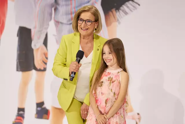 Landeshauptfrau Johanna Mikl-Leitner: "Wir gestalten Niederösterreich mit dem festen Ziel: Wir machen die
beste Zukunft für unsere Kinder möglich – stark, sicher und voller Chancen“ | Foto: VPNÖ