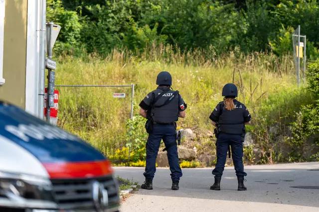 Der Einsatz der Polizei ging ohne Ergebnis zu Ende. | Foto: TEAM FOTOKERSCHI / MARTIN SCHARINGER