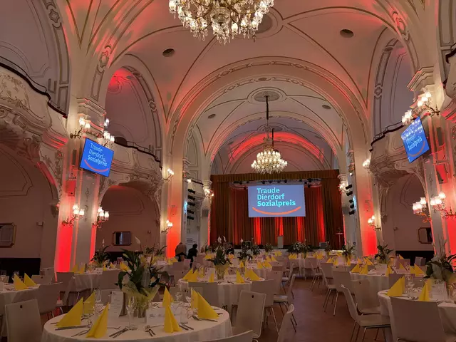 Der prunkvolle Sparkassensaal. | Foto: Zezula