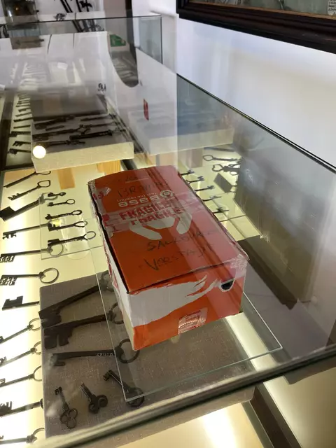 Paket mit der Aufschrift Salzburger Vorstadt 15 | Foto: Josef Goldhofer