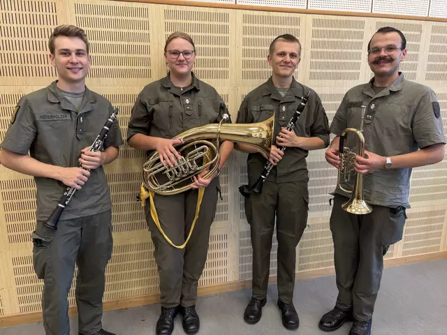 Die Jugend dominiert die Militätmusik Burgenland: (v.l.) Lukas Niederholzer, Rebecca Pernsteiner, Noah Rak und Michael Artner.  | Foto: Stefan Schneider