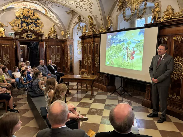 Der Bürgermeister Matthias Stadler bei der Buchpräsentation "Hippolyt und die geheime Botschaft" | Foto: Lauren Seywald / MeinBezirk