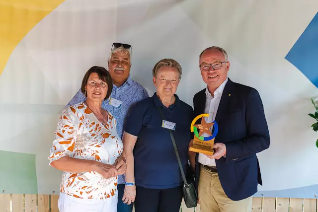 Obfrau Maria Forstner, Vizebürgermeister Alfred Gruber, Verena Nekham und LH-Stellvertreter Stephan Pernkopf. | Foto: Benjamin Wald