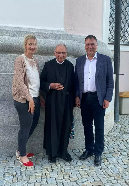 v.l.: gGR Maria Pflügl, P. Bruno Becker und Bürgermeister Thomas Raidl (ÖVP). | Foto: Marktgemeinde Sonntagberg