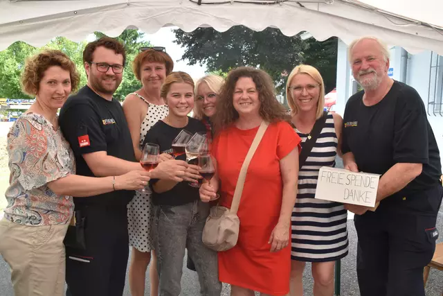 Beim Frühschoppen in Badersdorf wurde wieder gemütlich gefeiert. | Foto: Michael Strini