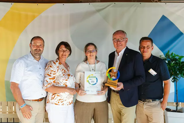 Bromberg: LH-Stv. Stephan Pernkopf, Obfrau Maria Forstner, Dorfheldin Verena Winter, Bgm Josef Schrammel, Vbgm Peter Haberl. | Foto: Benjamin Wald