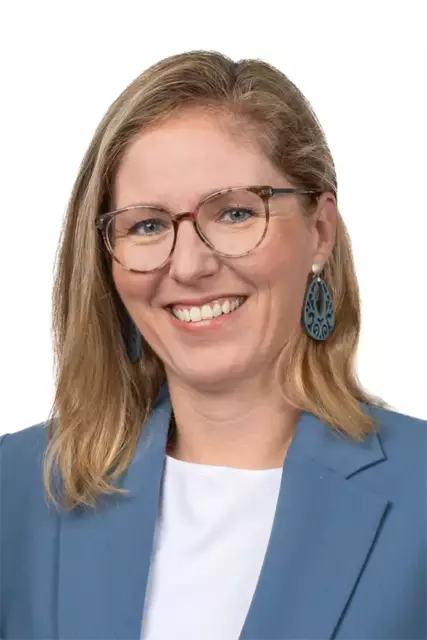 Bürgermeisterin Gabriele Kernstock (ÖVP) hob seine Leistungen besonders hervor. | Foto: Gemeinde