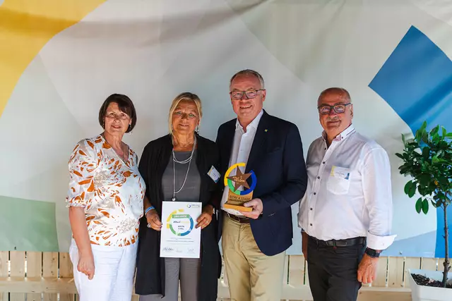 Ybbsitz: Obfrau Maria Forstner, Dorfheldin Anita Eybl, LH-Stv. Stephan Pernkopf und Bürgermeister Gerhard Lueger (ÖVP). | Foto: Benjamin Wald