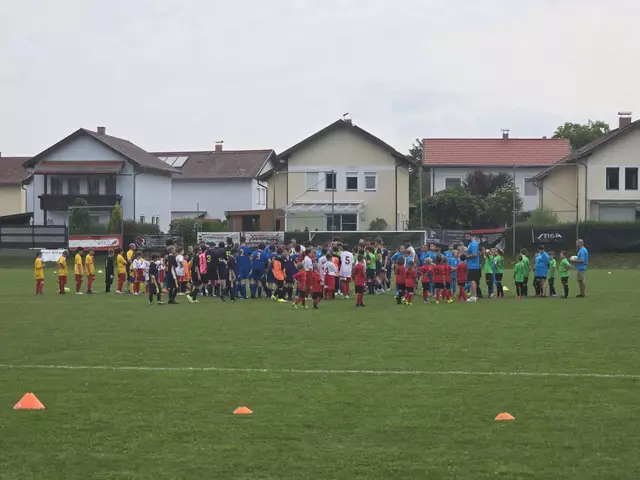 Nachwuchsarbeit wird beim FC Riegersdorf nicht nur besprochen, sondern auch gelebt.  | Foto: Moser/KK