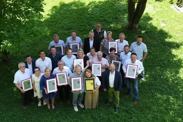 Die Landwirtschaftskammer Tirol zeichnete am vergangenen Mittwoch alle Tiroler Winzerinnen und Winzer aus, die in den zurückliegenden zwölf Monaten eine Auszeichnung bei einer nationalen oder internationalen Prämierung erhalten haben. | Foto: MeinBezirk Tirol