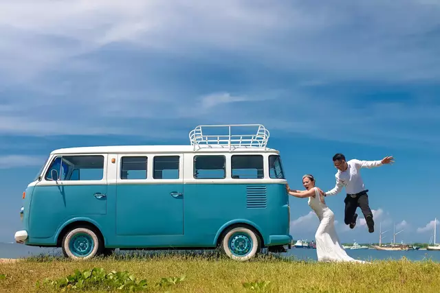 Die Wahl des perfekten Kleids ist laut der Expertin für Weiß für die Hochzeit essenziell. (Symbolfoto) | Foto: inno kurnia/Pixabay
