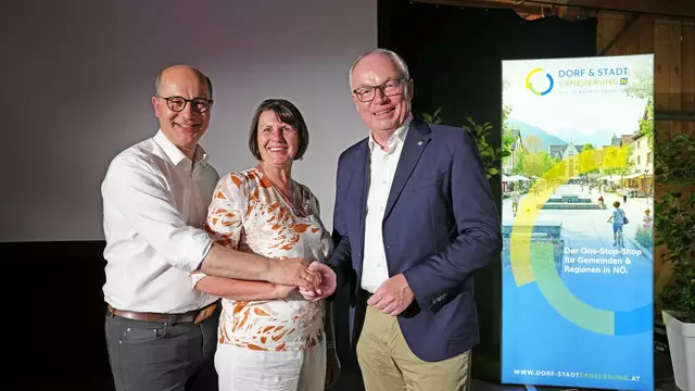 Beim Forum diskutierten Gemeindebund-Präsident Johannes Pressl, Obfrau Maria Forstner und LH-Stv. Stephan Pernkopf über Chancen für Gemeinden und Vereine zu den Themen Digitalisierung, Ehrenamt, Ortskernentwicklung und Nahversorgung. | Foto: Benjamin Wald
