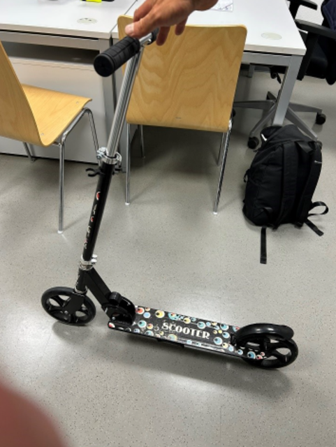 Wem wurde dieser Roller gestohlen? Die Polizei sucht den Besitzer.  | Foto: PI Schwaz
