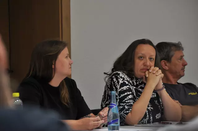 Die beiden Gemeinderätinnen Cornelia Kratzer und Monika Steiner-Tolic stimmten als einzige nicht für den Grundsatzbeschluss.