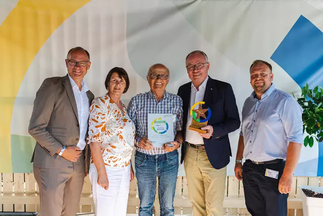 Wilhelm Bruckner, Ottenthal / Guttenbrunn
Seit Jahrzehnten sorgt er mit Hingabe für ein gepflegtes Ortsbild. | Foto: Benjamin Wald