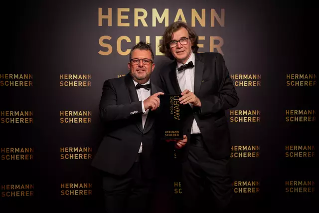 Mario Oberstrass (links am Bild) ist 5-facher Ironman und passionierte Eisschwimmer. | Foto: Justin Bockey