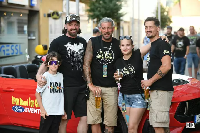 Am Donnerstag ist die Iron Road for Children in der Leobener Innenstadt gestartet.  | Foto: Bernd Haider