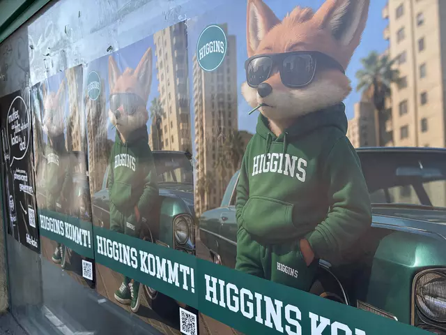 Viele "Higgins kommt!"-Plakate kann man bereits im Wiener Stadtgebiet sehen. | Foto: Antonio Šećerović/MeinBezirk