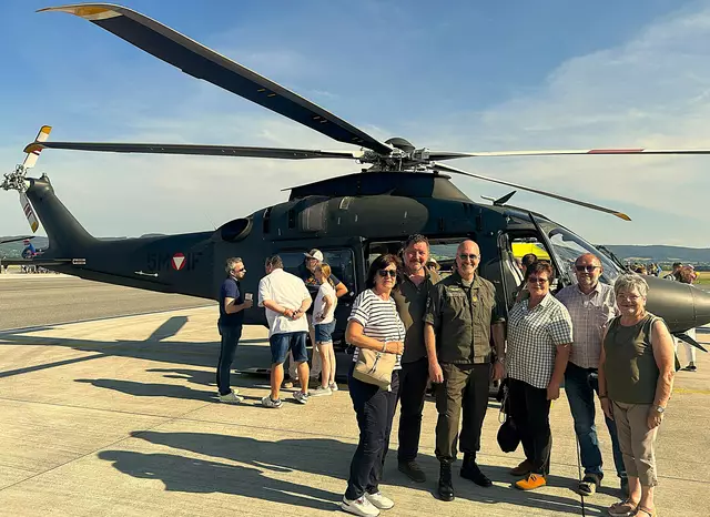Christine und ÖKB-OV-Obmann Josef Kohzina, Brigadier Ing. Mag. Reinhard Kraft, ÖKB-Mitglieder Gabi und Herbert Ullmann und Lisi Nekam. | Foto: ÖKB Wilfersdorf-Hobersdorf 