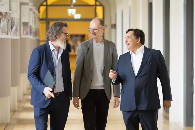 HTL Jenbach - DI Wolfgang Kern und DI Johann Ortner im Gespräch mit VTGA-Vorsitzendem KommR Ing. Gunther Herbsthofer | Foto: VTGA
