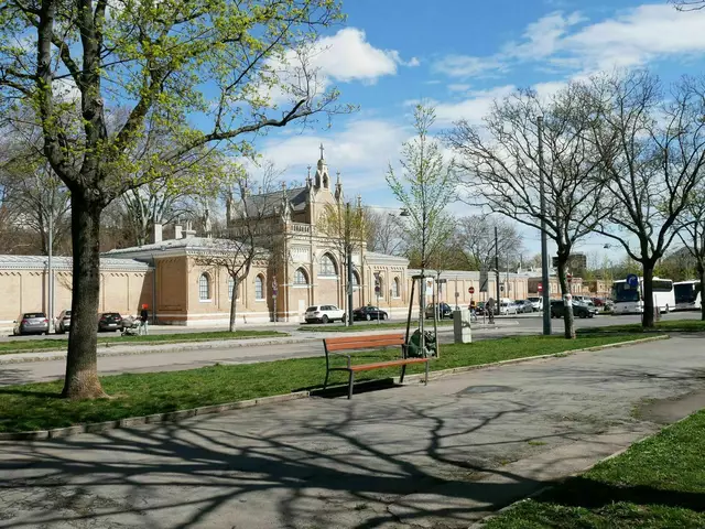 Der Leopold-Kunschak-Platz soll laut Neos, Grüne und KPÖ/Links umbenannt werden.  | Foto: BV17