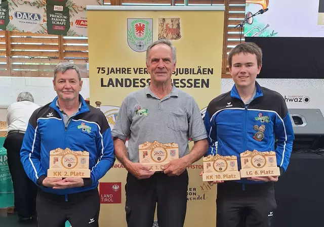 v.l.n.r: Wolfgang Holzer, Heinrich Schneider, Georg Schneider
(wegen Abwesenheit nicht auf dem Foto: Veronica Pezzei)