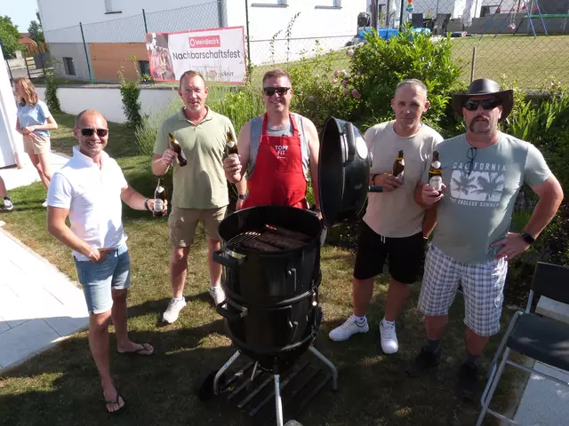 Die Männer kümmerten sich mit einem kühlen Golser Bier in der Hand um das Grillen. 