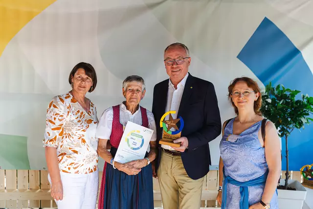 LH-Stv. Stephan Pernkopf, Obfrau Maria Forstner, Dorfheldin Rosa Harm, GR Rebecca Figl Gattinger | Foto: Benjamin Wald