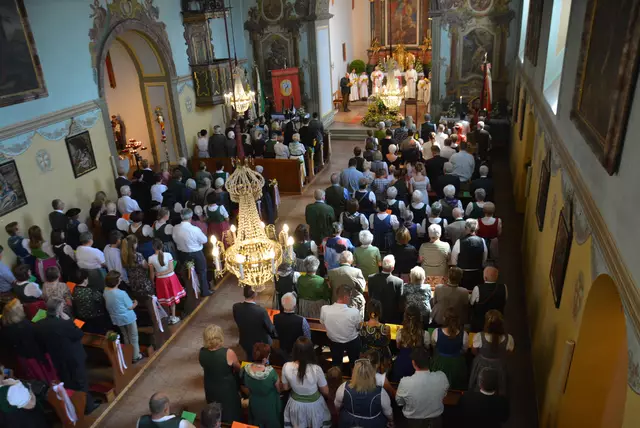 Die Messe anlässlich 1.100 Jahre Pfarre St. Michael fand regen Zuspruch. | Foto: Peter Taurer