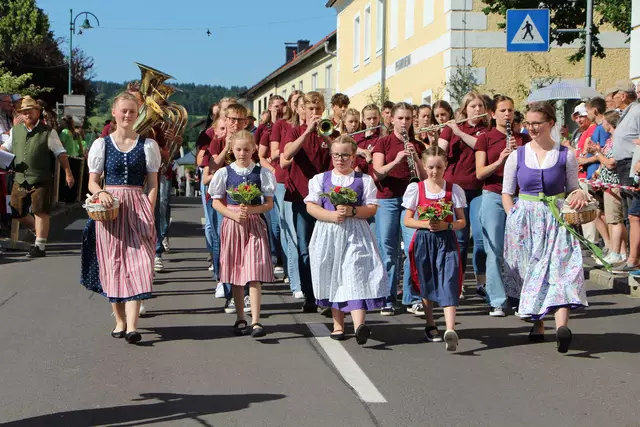 Die Jugendkapelle Alberndorf erreichte einen ausgezeichneten Erfolg. (Achtung: Bilder sind nicht in der Reihenfolge, in der angetreten wurde.) | Foto: Veronika Mair