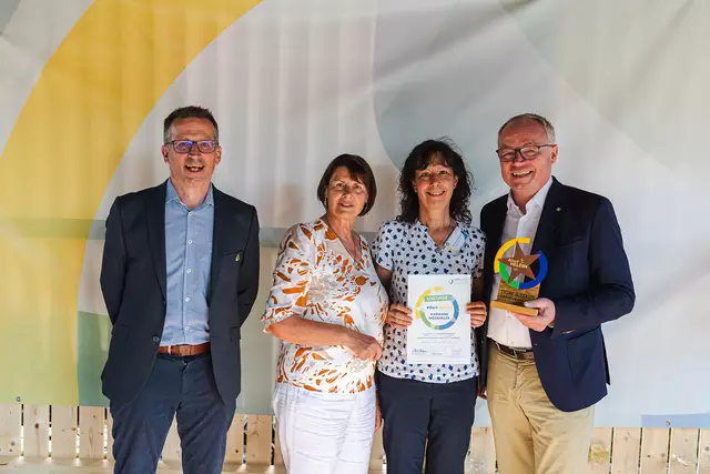 LH-Stv. Stephan Pernkopf, Obfrau Maria Forstner, Dorfheldin Marianne Hiesberger gf-GR Martin Dohnal | Foto: Benjamin Wald