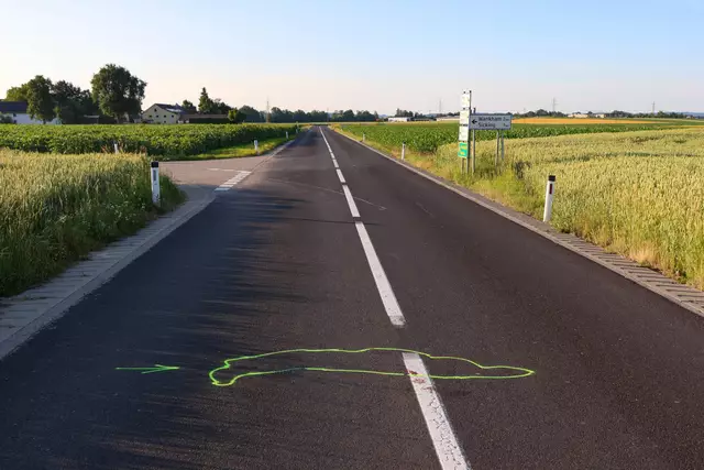 Ein 83-jähriger Mann aus dem Bezirk Gmunden ist am Samstag, 21. Juni 2025, bei einem Verkehrsunfall in Desselbrunn ums Leben gekommen.  | Foto: laumat/Matthias Lauber