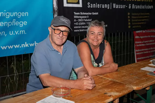 Karl und Beatrice Draxler genossen den Sommerabend unter Freunden. | Foto: er