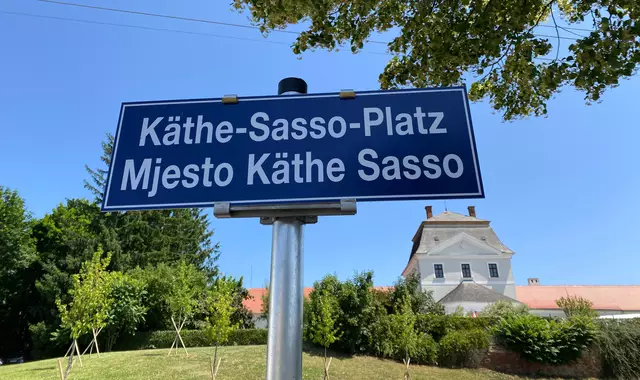 Erinnerung an die Widerstandskämpferin aus Nebersdorf und erste Straßenbezeichnung der Großgemeinde nach einer Frau.