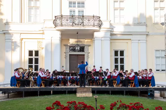 Ein musikalischer Sommerabend im Hof des Schlosses Liechtenstein