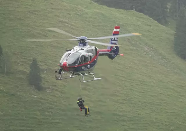 Trotz rascher medizinischer Versorgung konnten die Einsatzkräfte vor Ort nur noch den Tod der 28-Jährigen feststellen. (Archivbild) | Foto: zoom.tirol